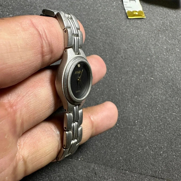 Casual Corner Annex Ladies Quartz Watch Silver Tone Black Diamond Dial Working - Picture 3 of 11